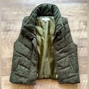 Boutique green vest